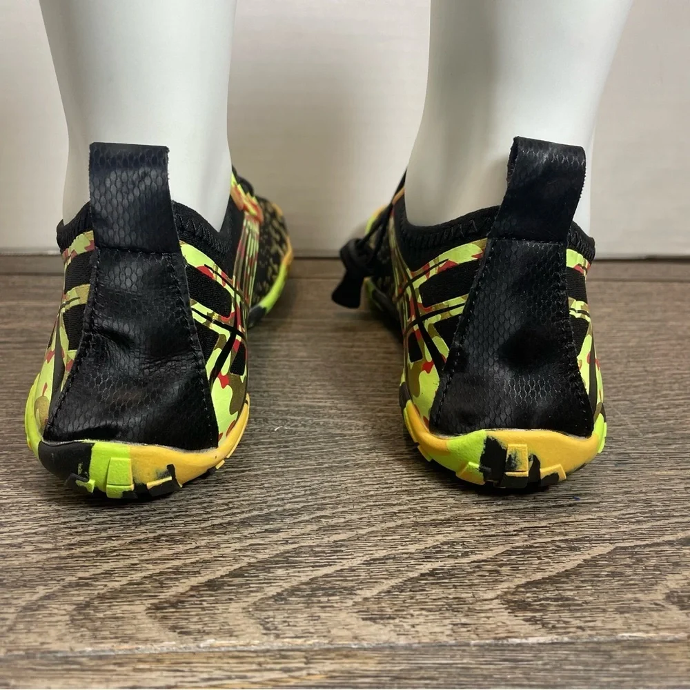 Women’s outdoor Geometric Sneakers. Quick dry. Pre-owned. Size 40.